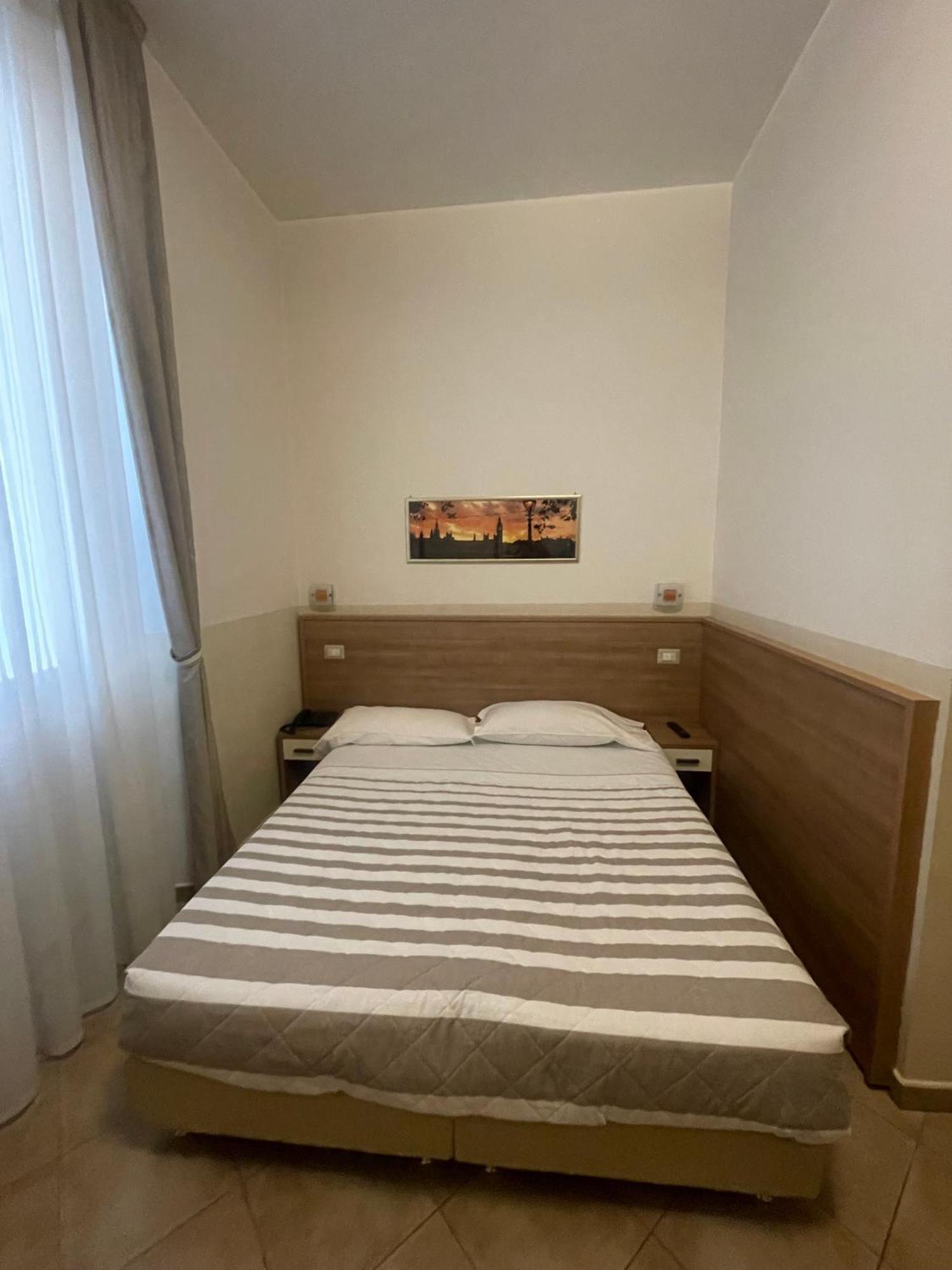 Hotel Montecarlo — Foto 2